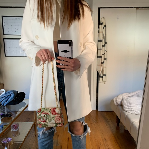 CHANEL Floral Chain Handbag - Picture 7 of 8